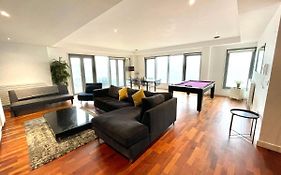 Newcastle Penthouse - Sleeps 8 - City Centre - Free Parking - City Views